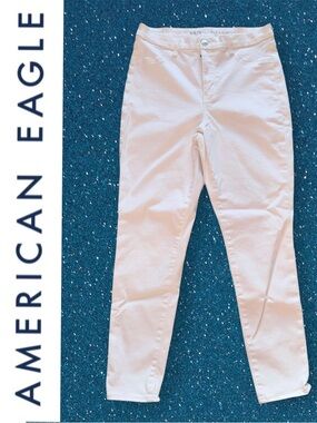 American Eagle Women’s White Jeans
